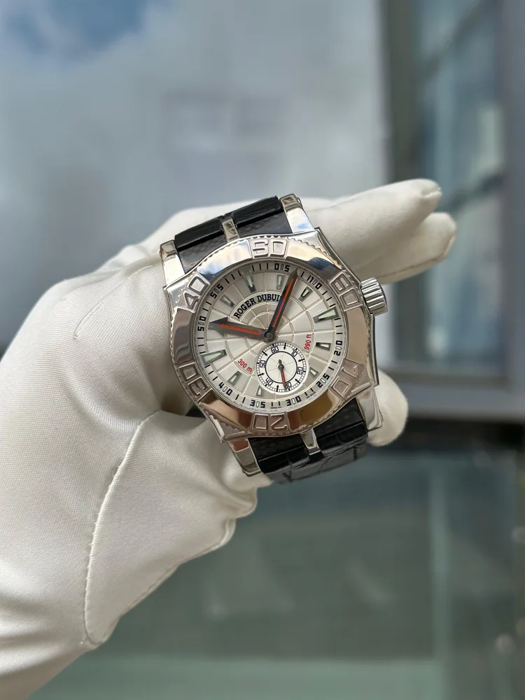 Roger Dubuis Easy Diver Steel and White Gold Bezel with Papers